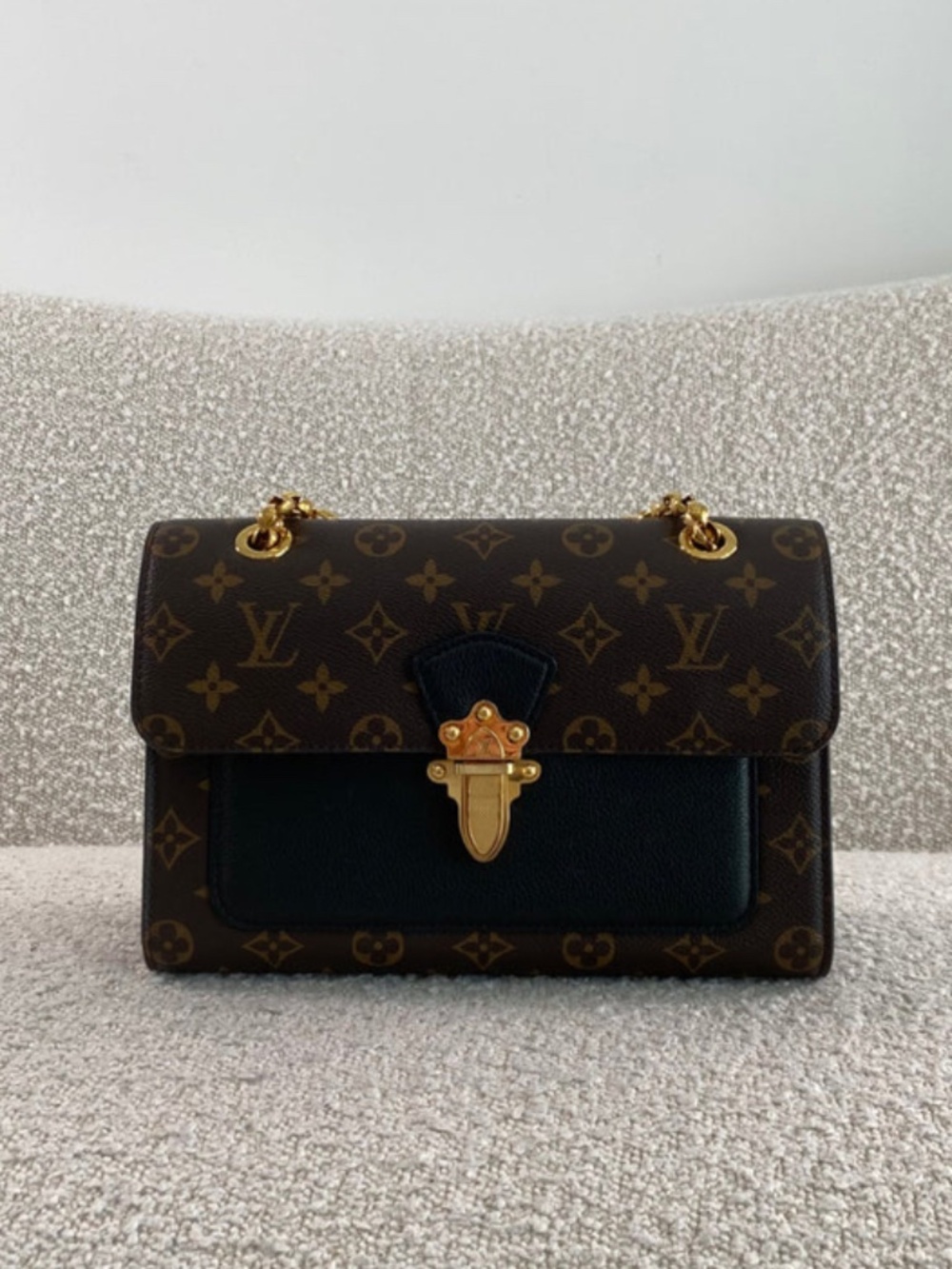 Authentic Pre-Owned Louis Vuitton Monogram Victoire Chain Bag